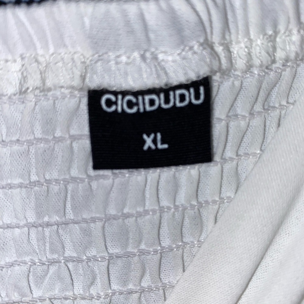 Elegant White Midi Dress - Picture 4 of 4